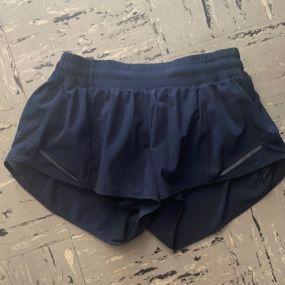Lululemon Hotty Hot High-Rise Lined Short 2.5” True Navy Size 4